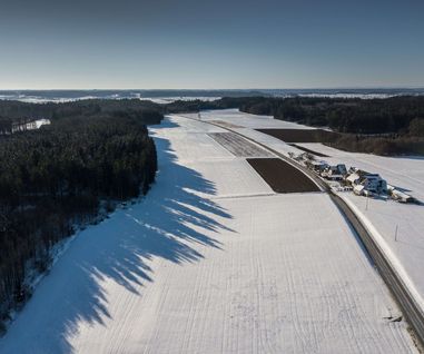 Winterlandschaft in Matzenhofen (Gemeinde Unterroth) Winterlandschaft in Matzenhofen (Gemeinde Unterroth)